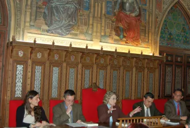 La presentación del libro &quot;Historia de la Nueva México&quot; de Gaspar de Villagrá reúne a más de 70 alcalaínos