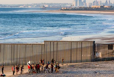 Rearticulating Worlds through Language: Social Justice and Creative Activism Networks